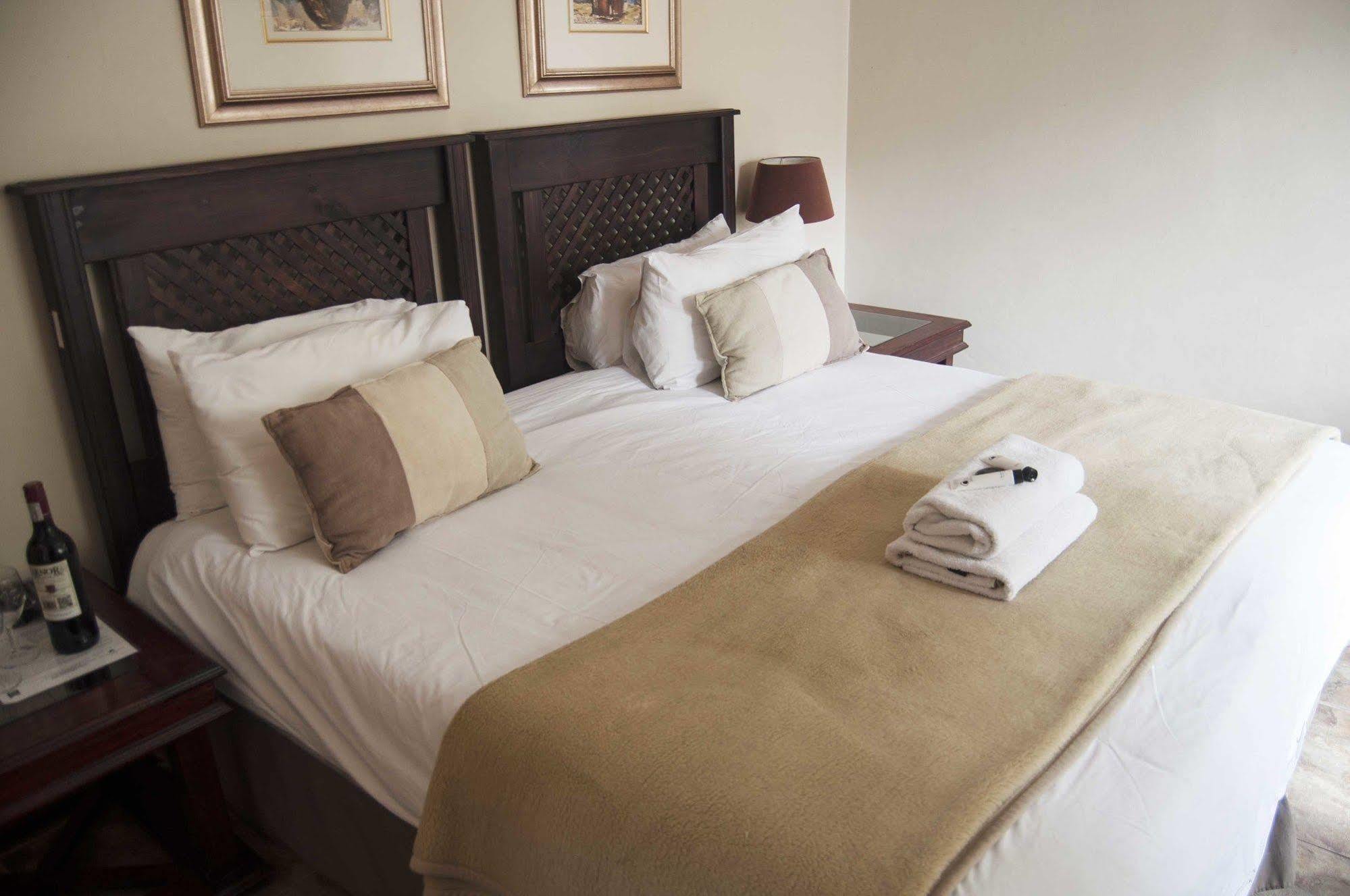 Brooklyn Guesthouses Претория Экстерьер фото