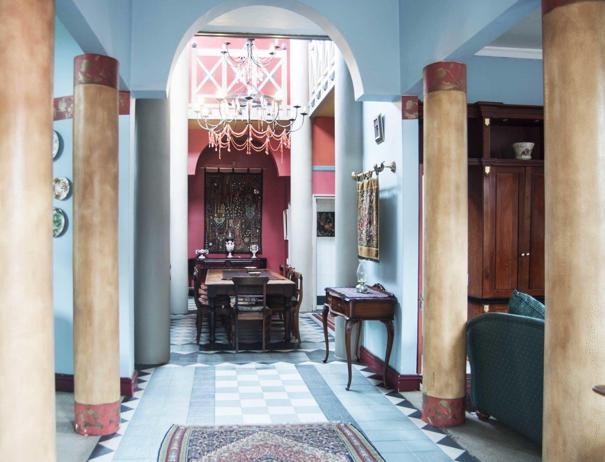 Brooklyn Guesthouses Претория Экстерьер фото